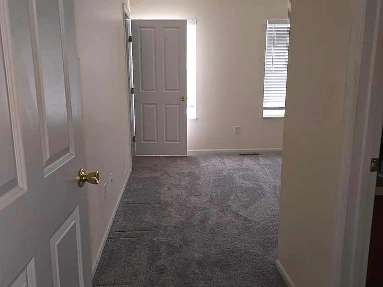 1028 Hartford Village Blvd #B — Photo 7