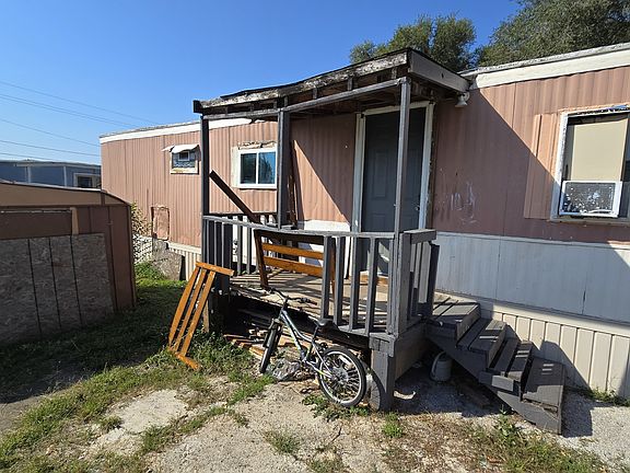 2nd image of 4210 E 14th St #11429211