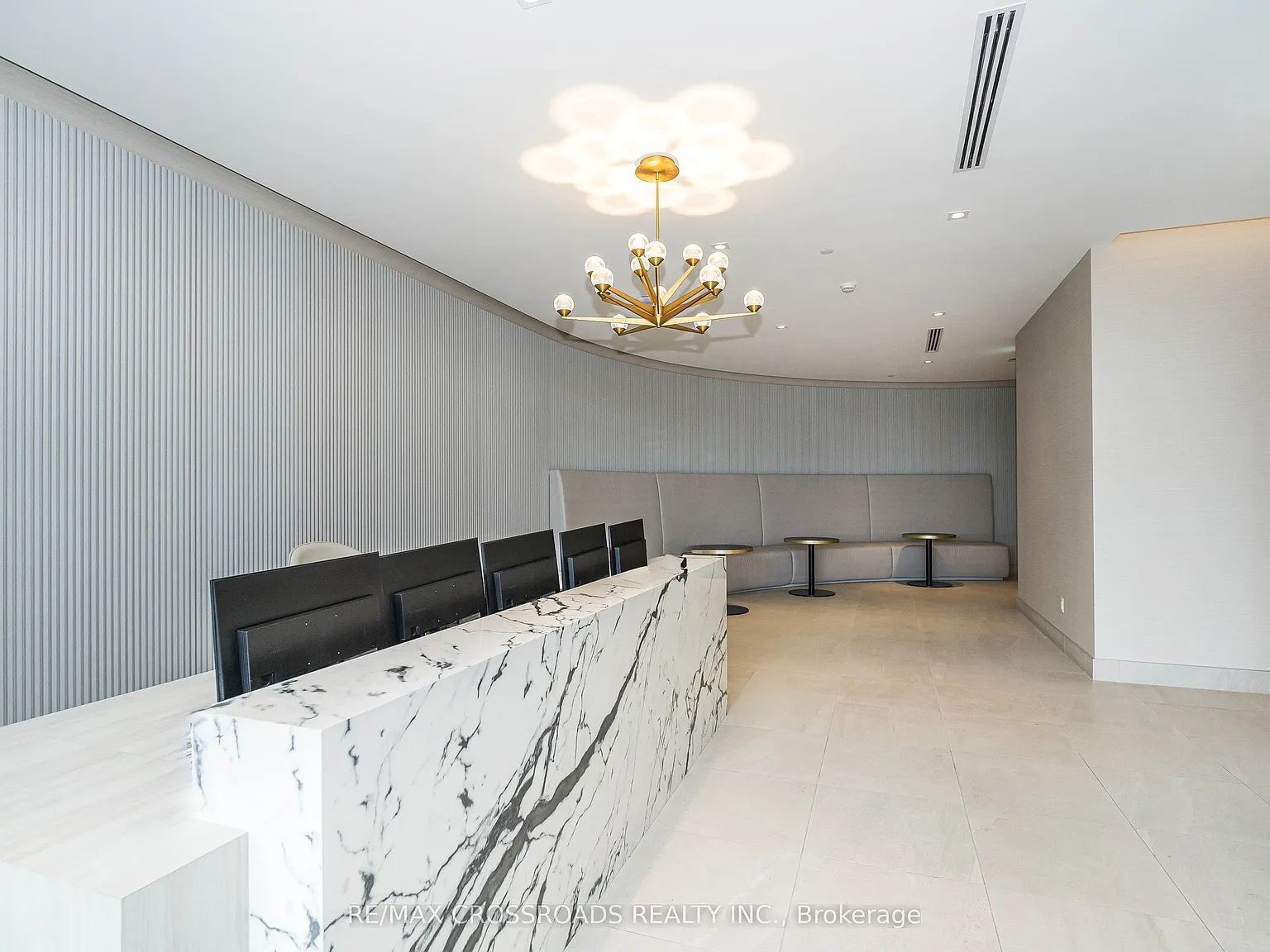 1 bed, $2,350 — Photo 4