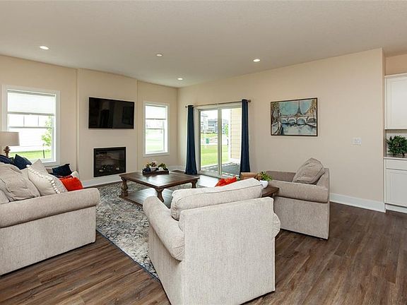 4th image of 2209 SW Cascade Falls Dr