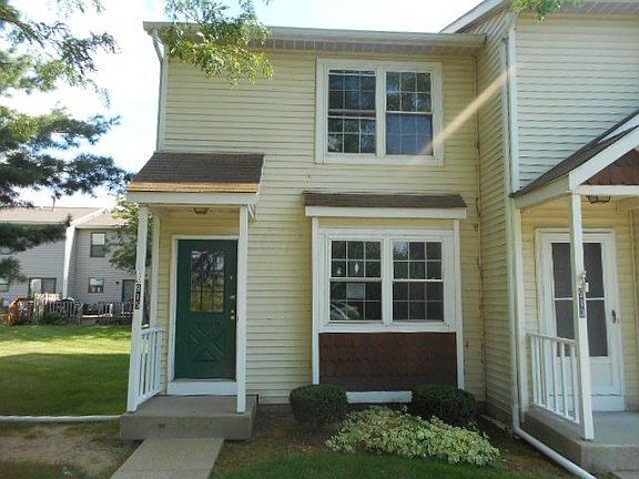 2nd image of 915 Soramill Ln