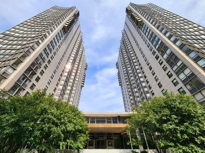 5701 N Sheridan Rd APT 21D, Chicago, IL, 60660