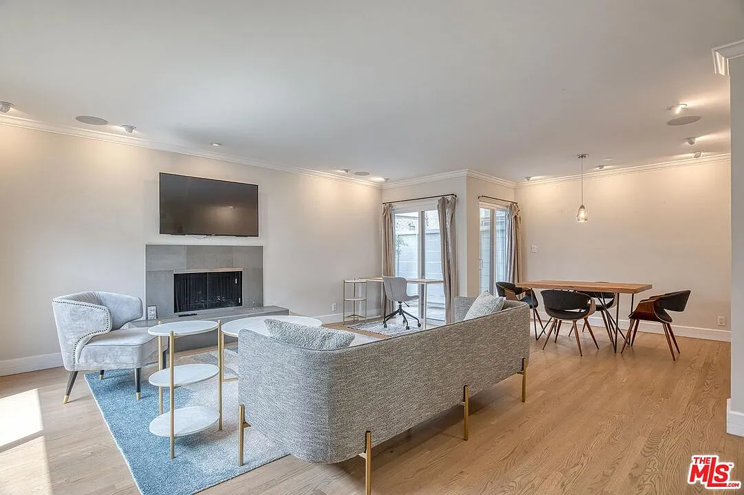 2 bed, 2.5 bath, 1260 sqft, $5,900 — Photo 1