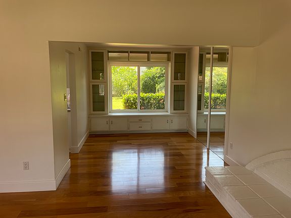 4th image of 6010 Cozzens St #1