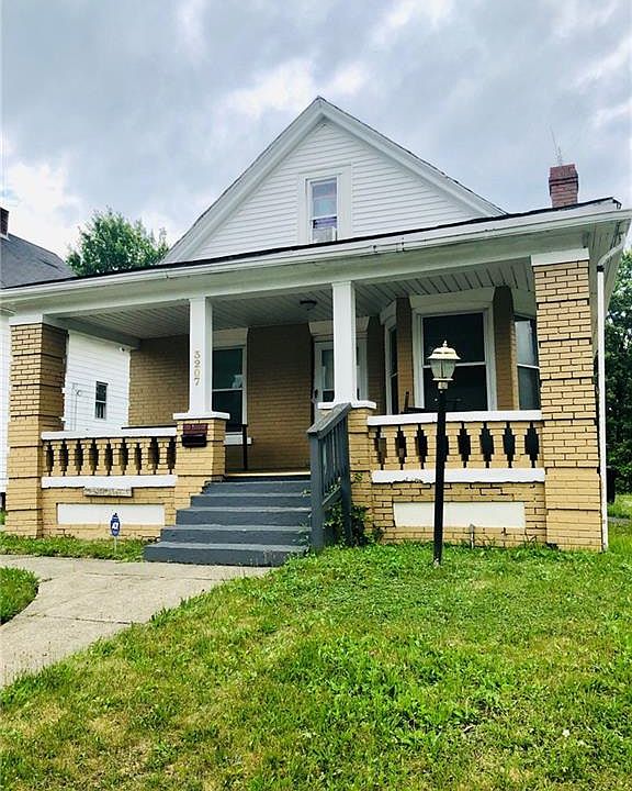 1st image of 3207 E 135th St
