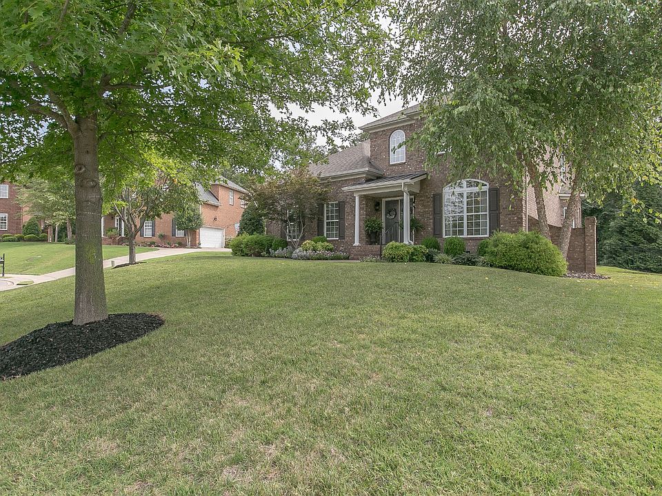 1st image of 1324 Saint Ives Ct