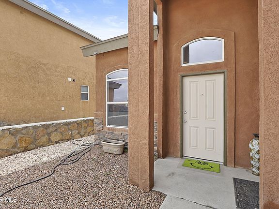 2nd image of 3968 Sombra Arbol Ct