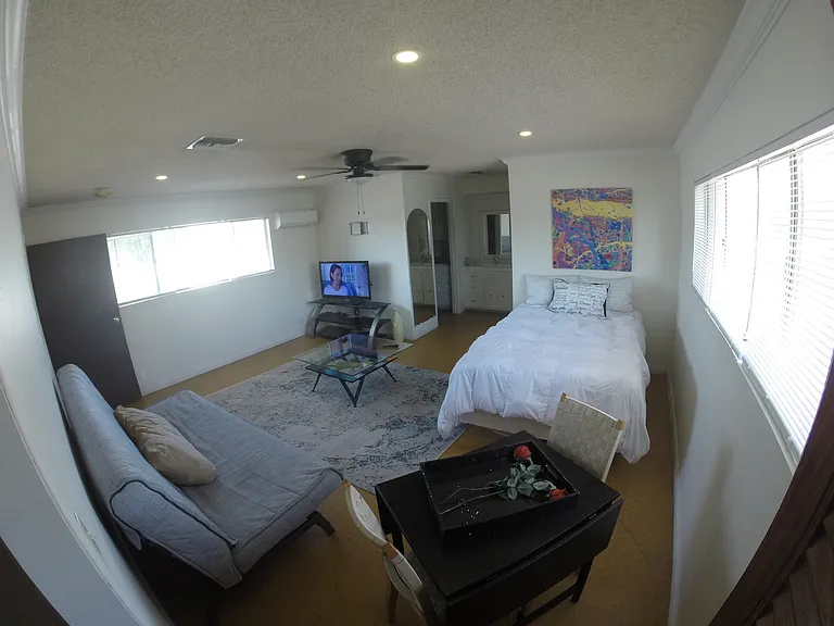 6003 Hazelbrook Ave — Photo 3