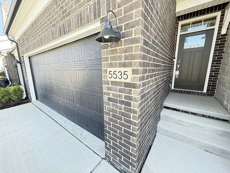 5535 E Spaniel Dr — Photo 3