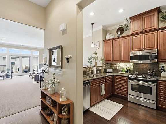 5th image of 2881 Meridian Ave Unit 306