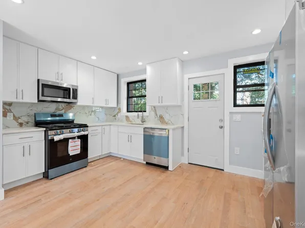 1642 Hering Avenue, Bronx, NY 10461