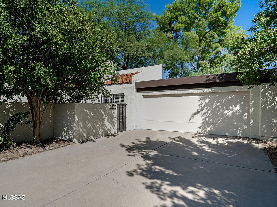 1st image of 3034 N Placita Chorro
