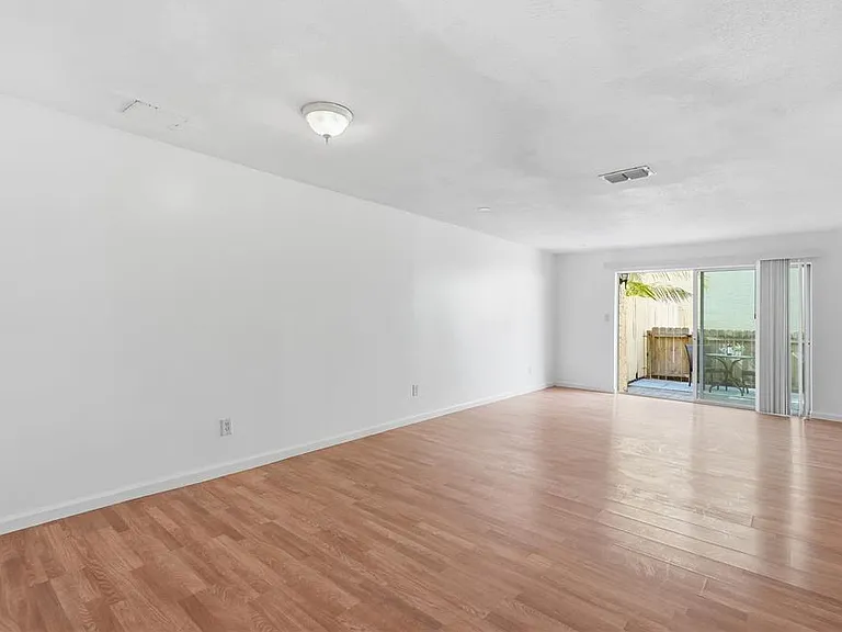 7551 Abonado Rd — Photo 4