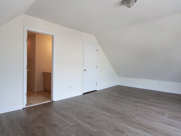 2338 N Milwaukee Ave #2F — Photo 6