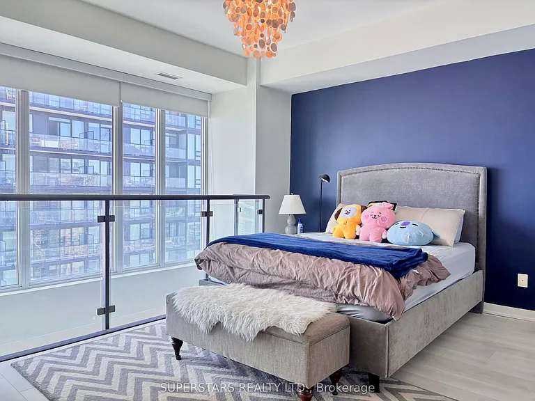 150 E Liberty St #2410 — Photo 6