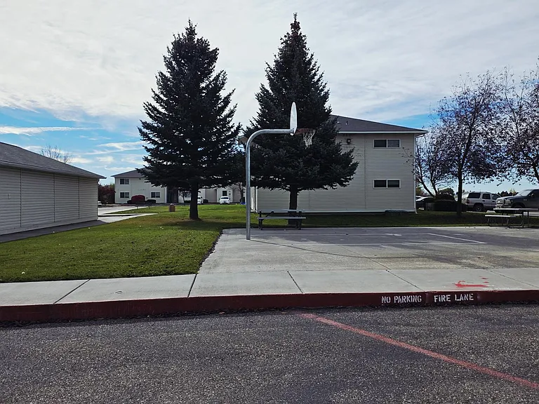 Carnoustie Apartments — Photo 10