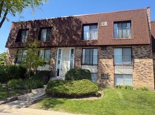 200 S Waters Edge Dr APT 202, Glendale Heights, IL 60139