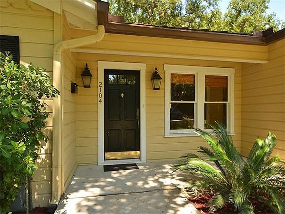 2nd image of 2104 Elton Ln