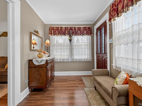 5th image of 44 Remsen Street