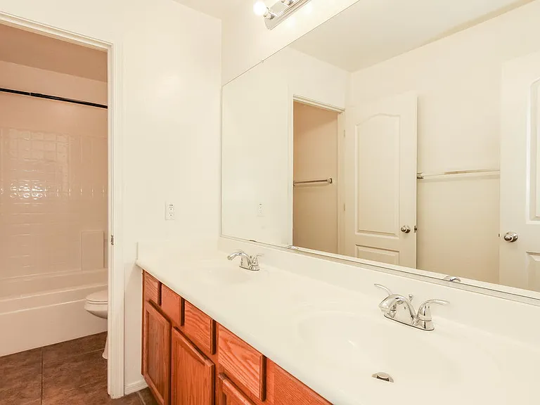25549 W Winslow Ave — Photo 14