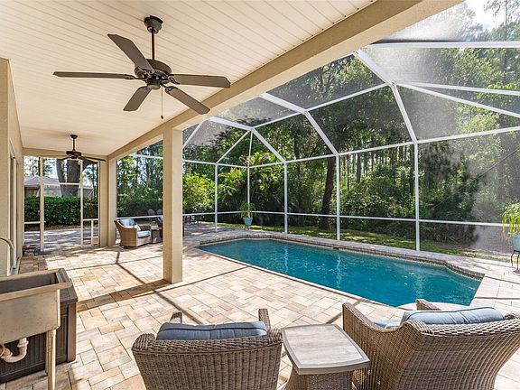3rd image of 15303 Hidden Arbor Ct