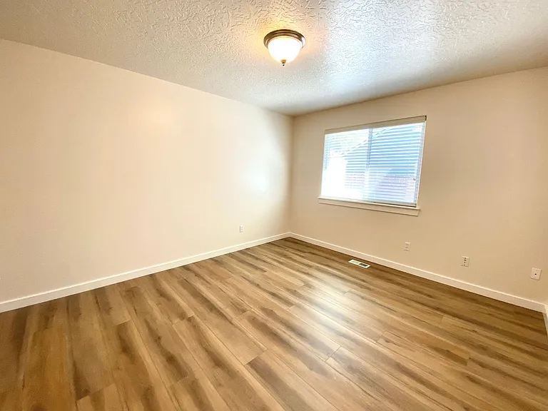 1014 N Manship Ave — Photo 26