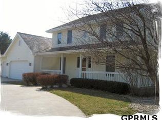 640 Surrey Rd, Elkhorn, NE 68022