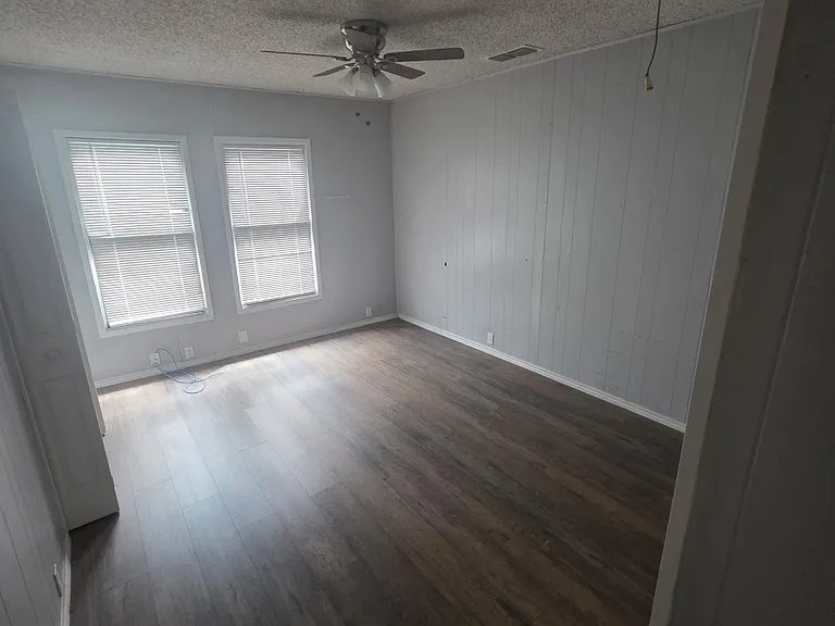 211 W Huff Ave #A — Photo 7