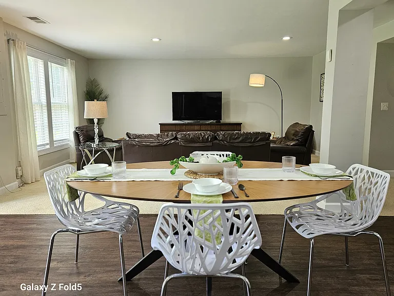 7019 Lucknow St — Photo 15
