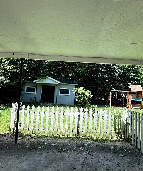 1127 Rose Ave — Photo 11
