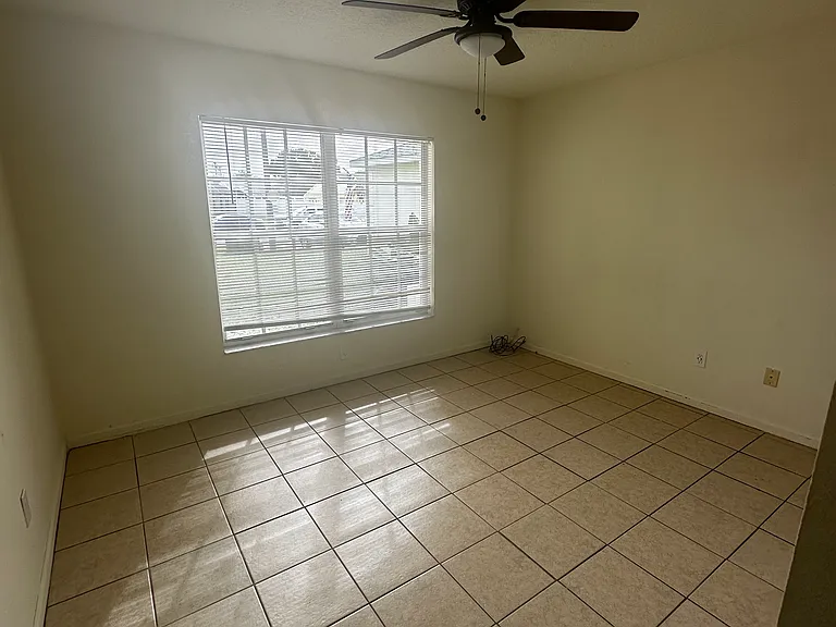 3107 Cranes Cove Loop — Photo 4
