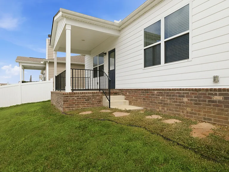 3707 Clementine Ln — Photo 28