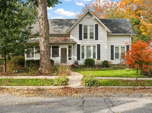 405 Napoleon St, Valparaiso, IN 46383
