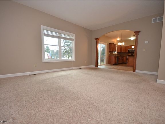 4th image of 630 Sunset View Blvd