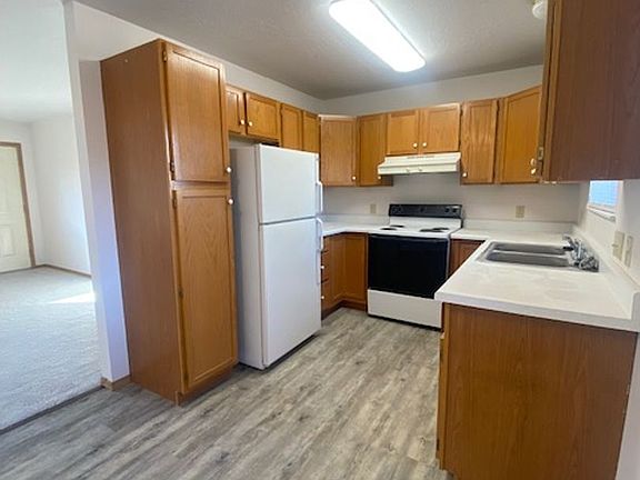 4th image of 1020 Kemp St