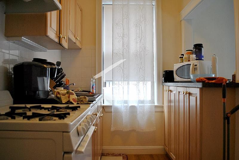 2nd image of 1 Park Vale Ave #3CA