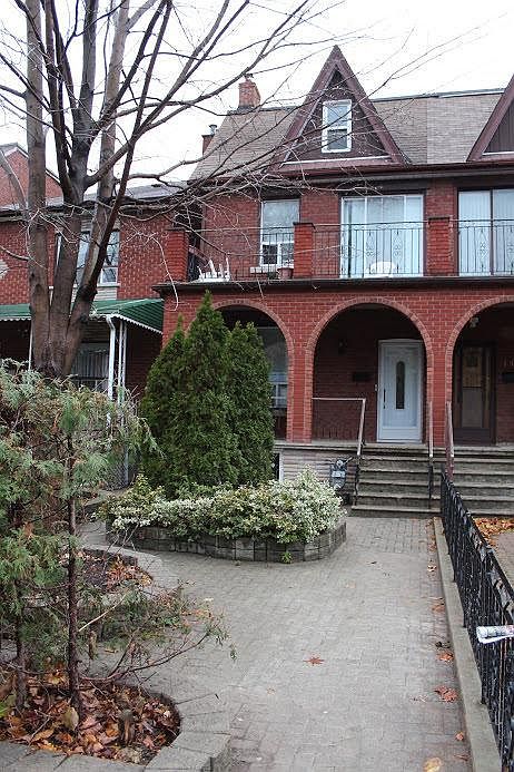 190 Beatrice St Toronto ON M6G 3G1 Zillow