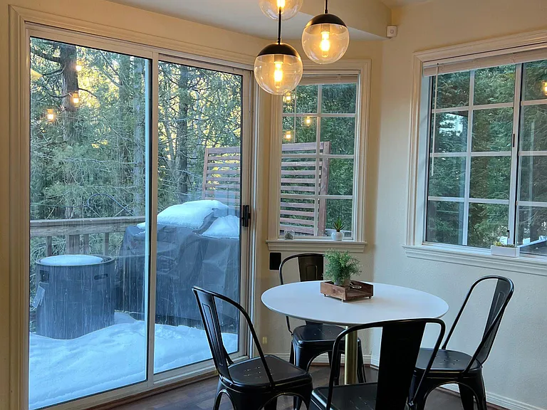 704 Golden Dr — Photo 6