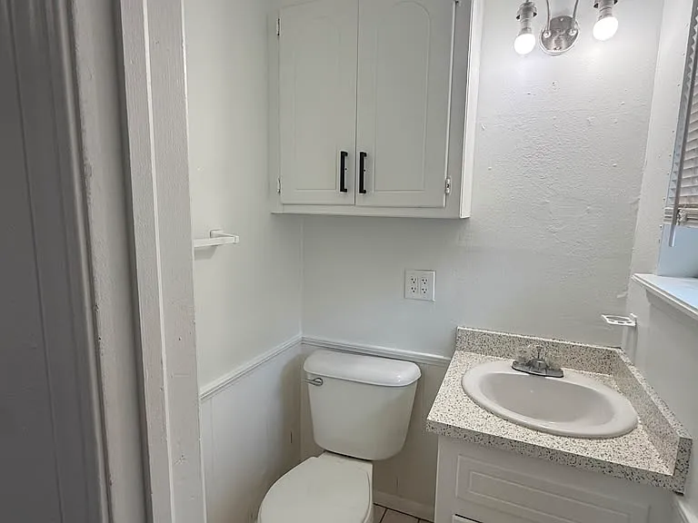 624 Lloyd Ave — Photo 18