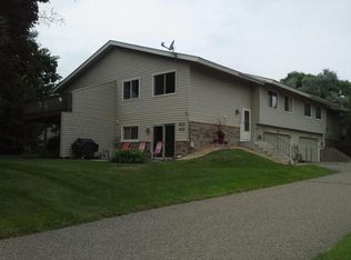 3570 Avon Ct, Woodbury, MN 55125