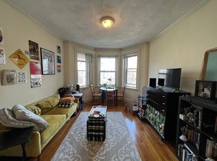 100 Queensberry St APT 15, Boston, MA 02215