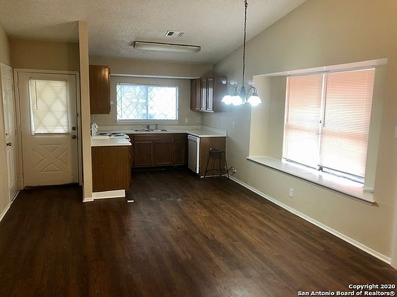 3rd image of 10010 Birch Field Dr