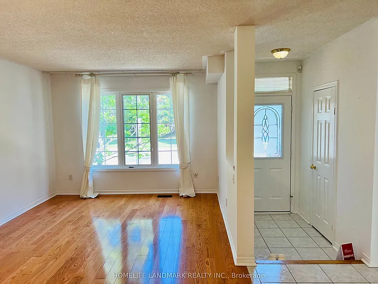 309 Bantry Ave — Photo 2