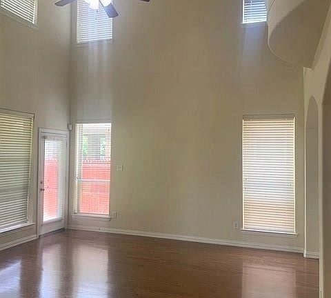 5th image of 10240 Matador Dr
