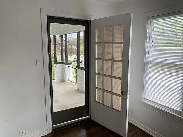 5735 Velasco Ave #1 — Photo 5