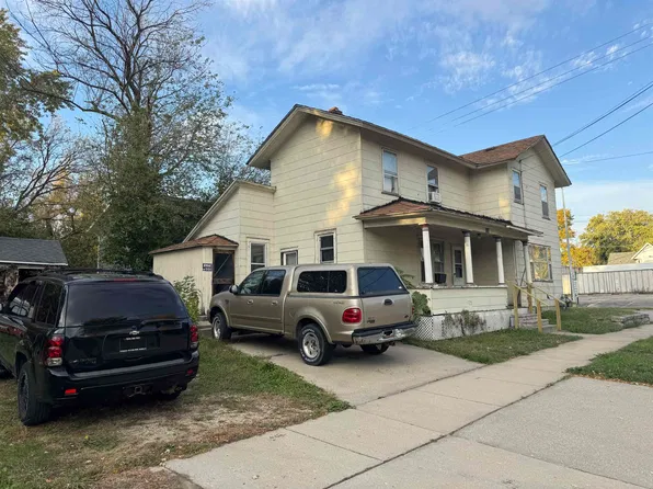 125 Glen St, Janesville, WI 53545