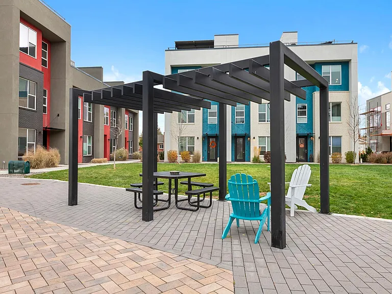3048 Wilson Ct #2 — Photo 33