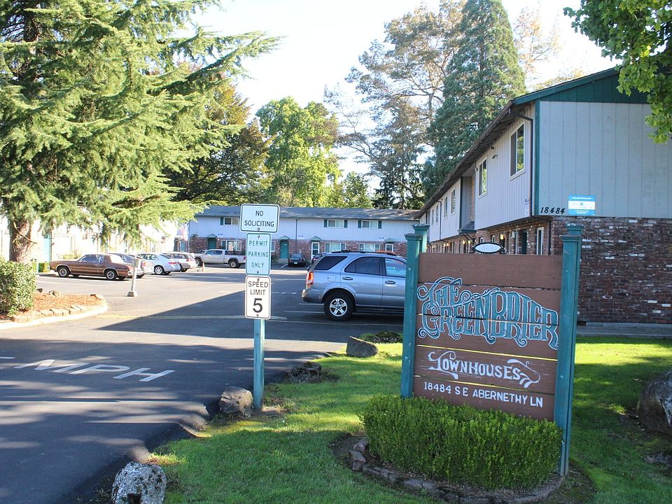 Greenbrier Townhouse - Milwaukie Oregon