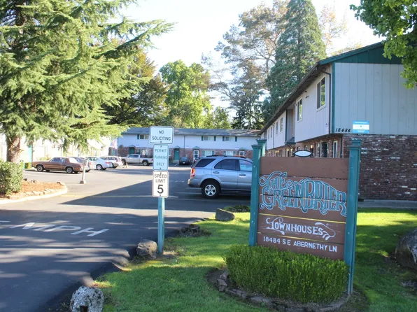 Greenbrier Apartments, 18484 SE Abernethy Ln, Portland, OR 97267