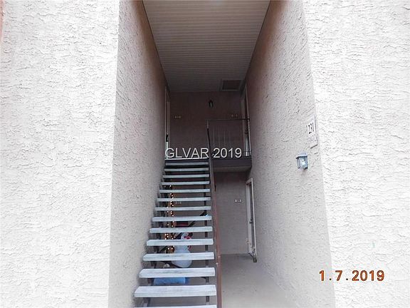 3rd image of 5140 Indian River Dr Unit 312